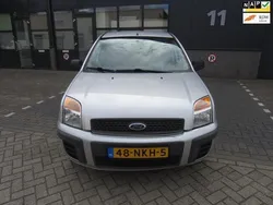 Grijs Gebruikt 2010 Ford Fusion Cool & Sound Edition MPV | € 3.950 (Eerlijke prijs)