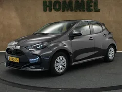 Grijs Gebruikt 2022 Toyota Yaris Active Hatchback | € 18.645 (Eerlijke prijs)
