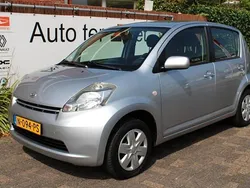 Grijs Gebruikt 2006 Daihatsu Sirion Hatchback | € 3.700 (Duur)