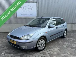 Grijs Gebruikt 2004 Ford Focus Futura Hatchback | € 1.250 (Eerlijke prijs)