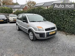 Grijs Gebruikt 2008 Ford Fusion Cool & Sound Edition MPV | € 1.945 (Eerlijke prijs)