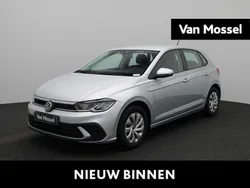 Grijs Gebruikt 2022 VW Polo Life Hatchback | € 19.900 (Eerlijke prijs)