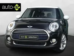 Zwart, metallic lak Gebruikt 2017 Mini Cooper Business Hatchback | € 13.900 (Goede deal)