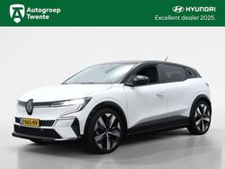 Wit Gebruikt 2023 Renault Mégane Equilibre Hatchback | € 23.450 (Eerlijke prijs)