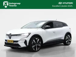 Wit Gebruikt 2023 Renault Mégane Equilibre Hatchback | € 23.950 (Eerlijke prijs)