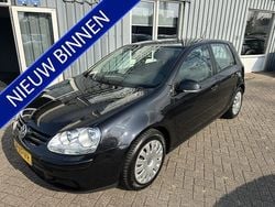 Zwart Gebruikt 2007 VW Golf V Hatchback | € 2.950 (Eerlijke prijs)
