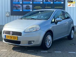 Grijs Gebruikt 2008 Fiat Grande Punto Dynamic Hatchback | € 1.800 (Eerlijke prijs)