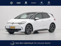 Wit, metallic lak Gebruikt 2024 VW ID.3 Pure Hatchback | € 29.940