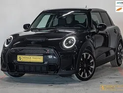 Zwart Gebruikt 2024 Mini Cooper S Hatchback | € 34.950 (Goede deal)