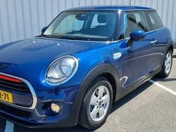 Blauw Gebruikt 2015 Mini Cooper Business Hatchback | € 8.999 (Super prijs)