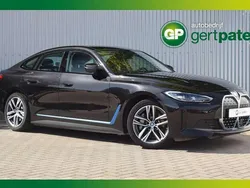 Zwart, metallic lak Gebruikt 2023 BMW i4 Shadowline Sedan | € 43.900 (Goede deal)