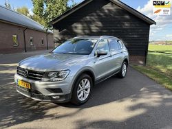 Grijs Gebruikt 2020 VW Tiguan Allspace Comfortline SUV | € 16.950 (Super prijs)