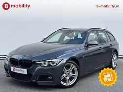 Grijs Gebruikt 2019 BMW 318 M Sport Stationwagen | € 23.695 (Eerlijke prijs)