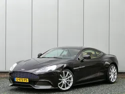Rood, metallic lak Gebruikt 2013 Aston Martin Vanquish Coupé | € 139.999
