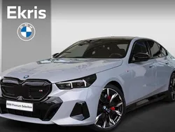 Grijs Gebruikt 2024 BMW i5 Comfort Edition Sedan | € 69.900 (Super prijs)