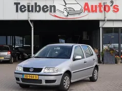 Grijs Gebruikt 2001 VW Polo Comfortline Hatchback | € 1.485 (Eerlijke prijs)