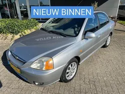 Grijs Gebruikt 2003 Kia Rio Sedan | € 1.950 (Eerlijke prijs)