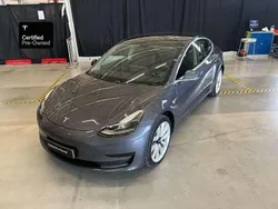 Grijs Gebruikt 2020 Tesla Model 3 Standard Range Sedan | € 23.800 (Iets duurder)