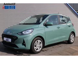 Groen Nieuw 2024 Hyundai i10 Comfort Hatchback | € 20.445 (Eerlijke prijs)