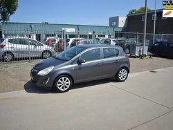 Grijs Gebruikt 2012 Opel Corsa Edition Hatchback | € 3.950 (Eerlijke prijs)