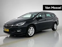Zwart Gebruikt 2018 Opel Astra Edition Stationwagen | € 12.435 (Eerlijke prijs)