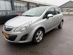 Grijs Gebruikt 2011 Opel Corsa Selection Hatchback | € 4.250 (Eerlijke prijs)