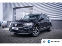 Zwart Gebruikt 2022 VW Tiguan Life SUV | € 27.895 (Goede deal)