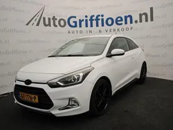 Wit Gebruikt 2015 Hyundai i20 Comfort Coupé | € 6.990 (Eerlijke prijs)