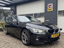 Zwart Gebruikt 2020 BMW 318 M Sport Stationwagen | € 20.950 (Eerlijke prijs)