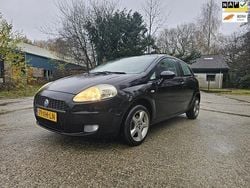Zwart (metallic) Gebruikt 2007 Fiat Grande Punto Dynamic Hatchback | € 999 (Goede deal)