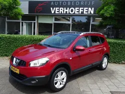 Rood, metallic lak Gebruikt 2010 Nissan Qashqai +2 SUV | € 6.950 (Eerlijke prijs)