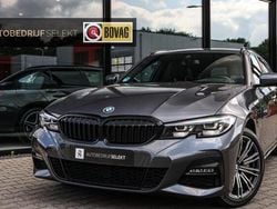 Grijs Gebruikt 2022 BMW 330 M Sport Stationwagen | € 32.900 (Goede deal)