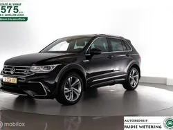 Zwart Gebruikt 2023 VW Tiguan Business SUV | € 43.450 (Duur)