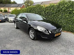 Zwart Gebruikt 2011 Volvo V60 Momentum Stationwagen | € 9.945 (Eerlijke prijs)