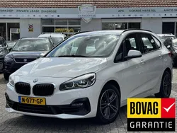 Wit Gebruikt 2018 BMW 220 Executive Stationwagen | € 17.850 (Eerlijke prijs)