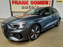 Grijs, metallic lak Gebruikt 2024 Audi A3 Sportback e-tron Competition Sedan | € 38.450 (Eerlijke prijs)
