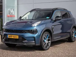 Blauw, metallic lak Gebruikt 2022 Lynk & Co 01 SUV | € 25.950 (Eerlijke prijs)
