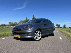 Grijs Gebruikt 2006 Peugeot 206 Hatchback | € 2.850