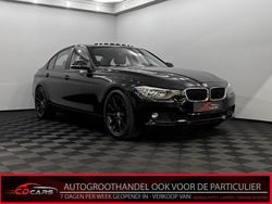 Zwart Gebruikt 2014 BMW 318 Sedan | € 16.950