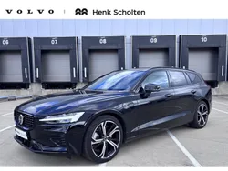 Zwart, metallic lak Gebruikt 2024 Volvo V60 Plus Stationwagen | € 49.950 (Eerlijke prijs)