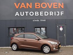 Bruin Gebruikt 2016 Hyundai i20 Comfort Hatchback | € 10.950