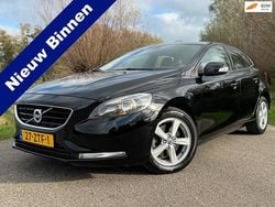 Zwart Gebruikt 2013 Volvo V40 Kinetic Hatchback | € 10.950 (Eerlijke prijs)