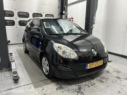 Zwart Gebruikt 2009 Renault Twingo Authentique Hatchback | € 750 (Goede deal)