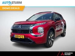 Rood, metallic lak Gebruikt 2025 Mitsubishi Outlander P-HEV Instyle SUV | € 55.790