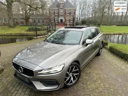 Bruin, metallic lak Gebruikt 2019 Volvo V60 Stationwagen | € 25.944 (Super prijs)