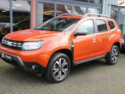 Oranje Gebruikt 2023 Dacia Duster Journey SUV | € 24.499 (Eerlijke prijs)