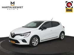 Wit Gebruikt 2021 Renault Clio V Zen Hatchback | € 13.450 (Eerlijke prijs)