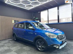 Blauw Gebruikt 2017 Dacia Lodgy Stepway MPV | € 9.850 (Goede deal)