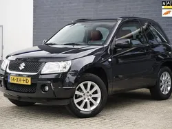 Zwart, metallic lak Gebruikt 2007 Suzuki Grand Vitara Exclusive SUV | € 6.950 (Eerlijke prijs)