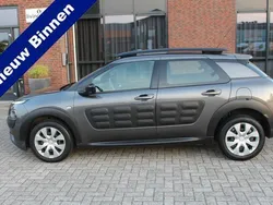 Grijs, metallic lak Gebruikt 2018 Citroën C4 Cactus Feel Hatchback | € 12.950 (Eerlijke prijs)